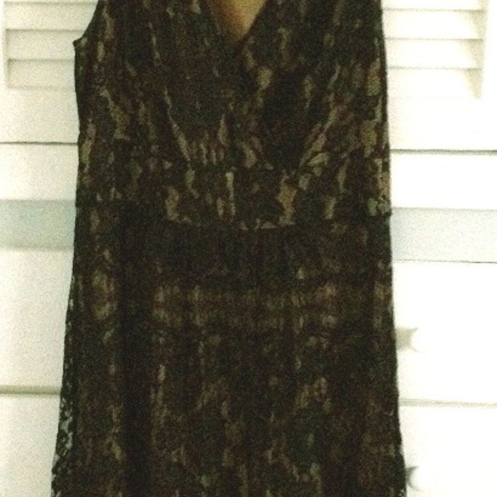 Black Sleeveless Lace Cocktail Dress